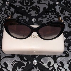 Versace sunglasses 😎